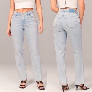 Abercrombie & Fitch The 90's Straight Low Rise Light Wash 22S NWT‎